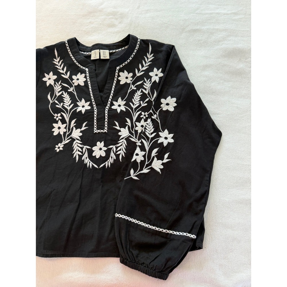 Joie Medium Black White Embroidered Boho Blouse Cotton Flax Floral Peasant Top - Picture 4 of 10
